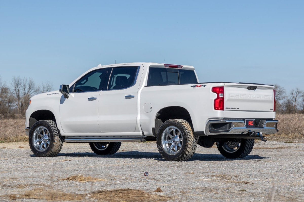 Chevrolet Silverado 1500 Suspension Lift Kit - Rough Country - M1, Rear Mono Leaf - '25-'26